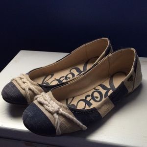 Cute navy and white sailor flats