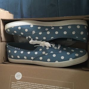 Blue polka dot keds