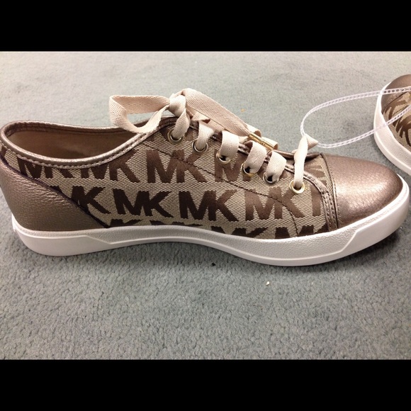 Michael Kors Sneakers!
