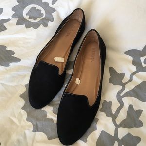 Black ballet flats