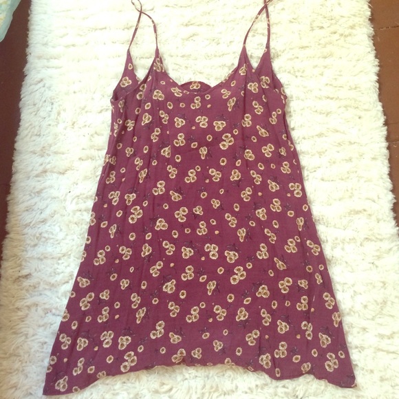 Brandy Melville low back flower dress!