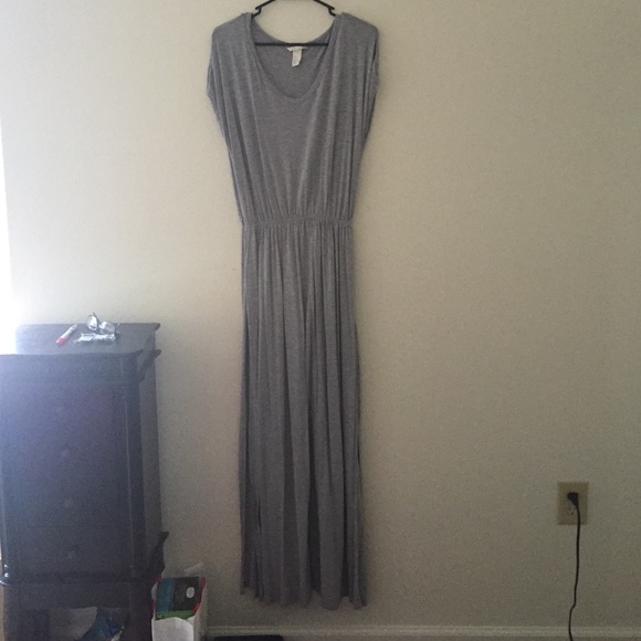 Gray t-shirt maxi dress