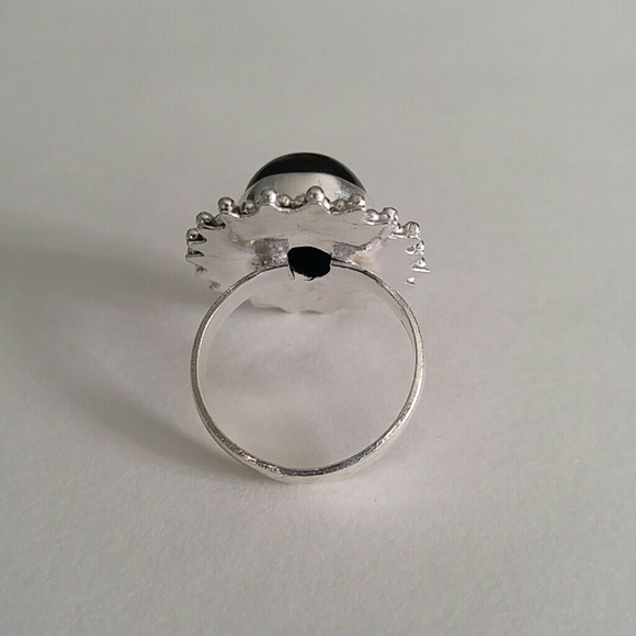 Handmade Sterling Silver Onyx Ring - Picture 3 of 4