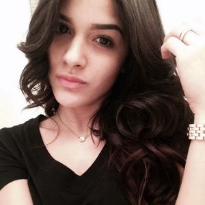 Meet your Posher, Joanis