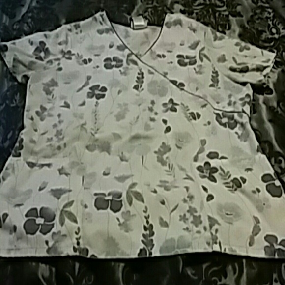 SB Scrubs top