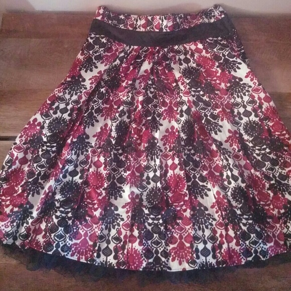 Dresses & Skirts - Skirt