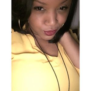 Meet your Posher, Alicia