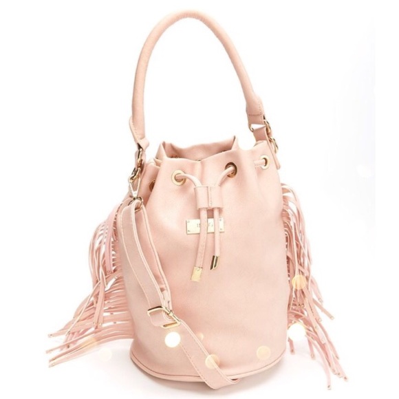 BCBG Handbags - ⚡FLASH SALE⚡️BCBG Paris Fringe Bucket Tote