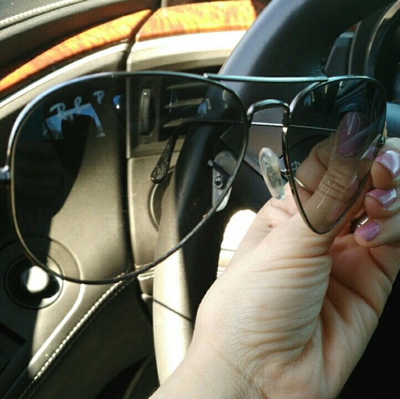 Traded with Rose 🌹Polarized Ray Bans