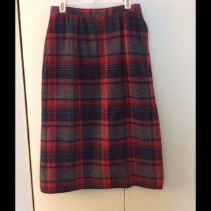 Pendleton 100 % virgin wool plaid skirt