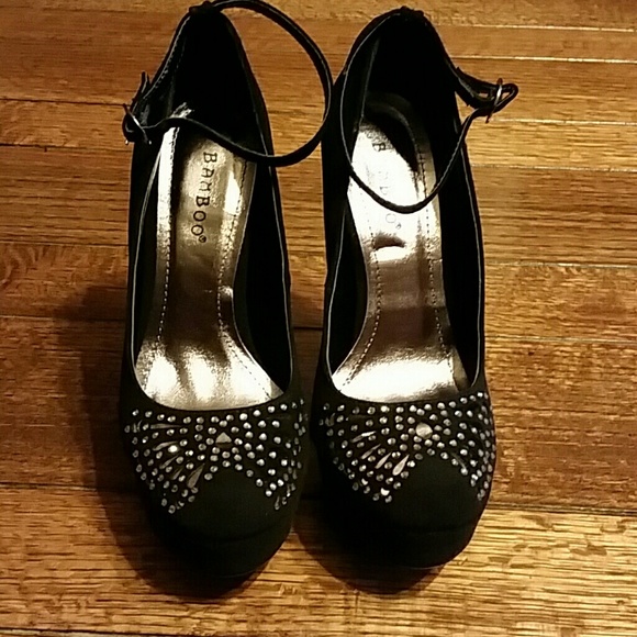 Heels - Picture 2 of 4