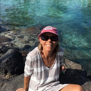 Meet your Posher, Laurie