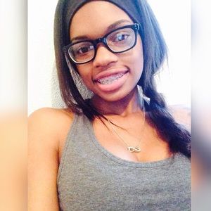 Meet your Posher, Tania