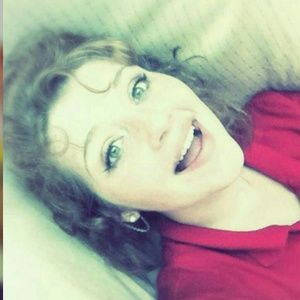 Meet your Posher, Robyn