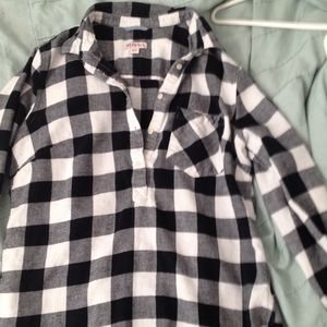 Black and white plaid popover