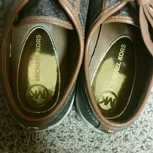 MICHAEL KORS signature sneakers - Picture 4 of 4