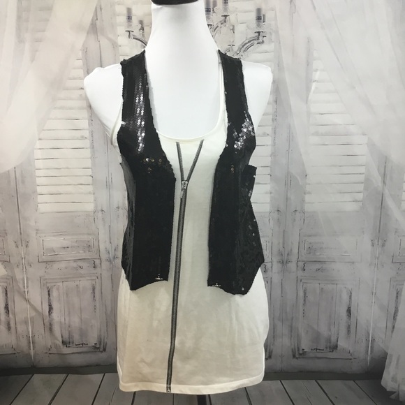 Sequin very cute top medium