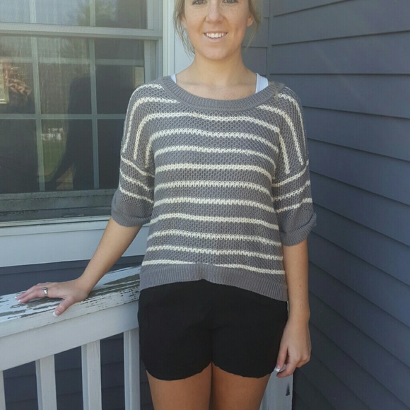 Pink Rose Tops - Lightweight gray and white sweater