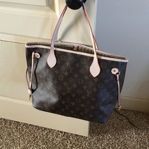 Brown purse with design