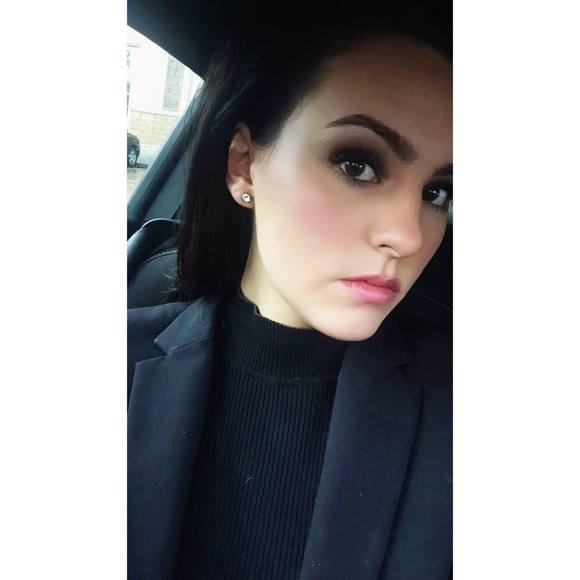 Meet your Posher, Bianca - Picture 1 of 1