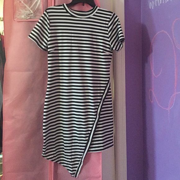 Black & White Asymmetrical short sleeve dress