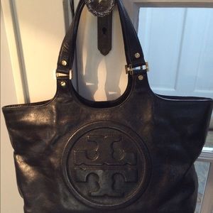 Authentic Tory Burch tote-like new