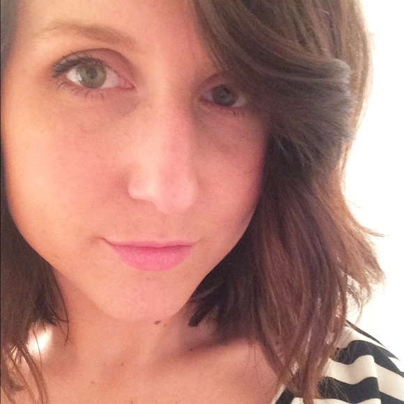 Meet your Posher, Jessica - Picture 3 of 5