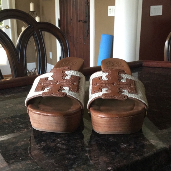 Tory burch sandals size 7