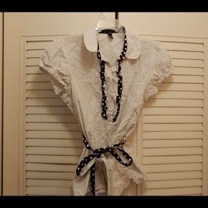 White and black polka dot cap sleeve button up