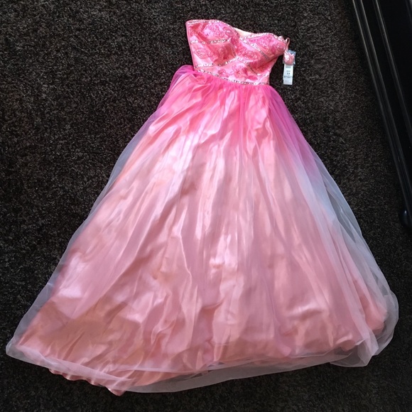 NWT Pink Strapless Prom Dress