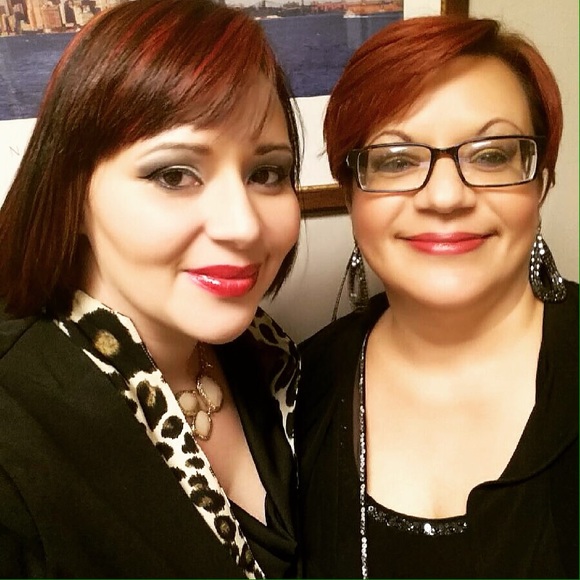 Meet your Posher, Raquel - Picture 1 of 1