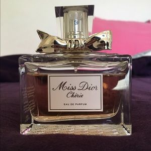 Miss Dior Cherie perfume