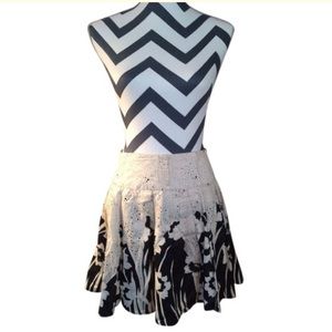 ✨NWOT✨ Forever 21 Skirt - medium