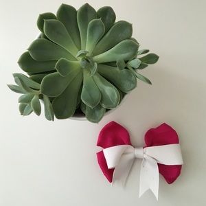 💖Pink and white bow