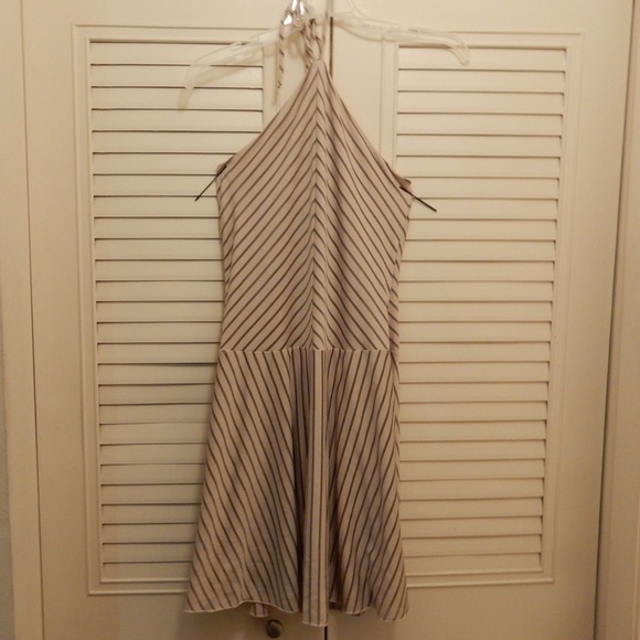 🎈👠💕LAST CHANCE FINAL SALE!! Halter dress