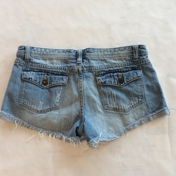 Forever 21 denim cutoff shorts. Size 29 - Picture 3 of 4