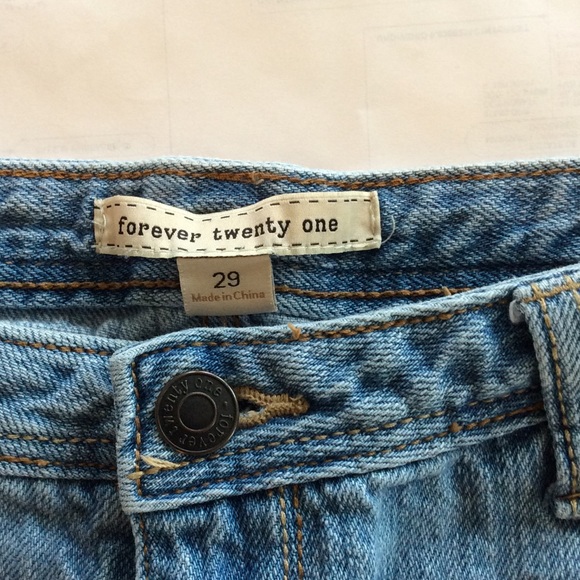 Forever 21 denim cutoff shorts. Size 29 - Picture 4 of 4