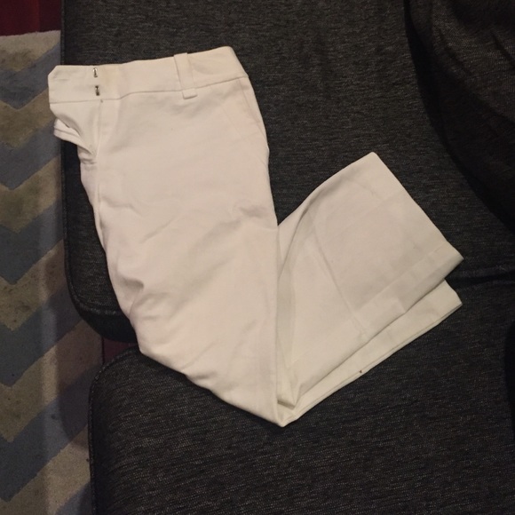 White Capri pants with stretch