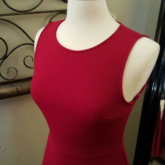 ☺SOLD☺️BNWT.... Red short dress So beautiful! - Picture 2 of 4
