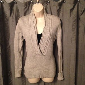 Eddie Bauer deep V sweater