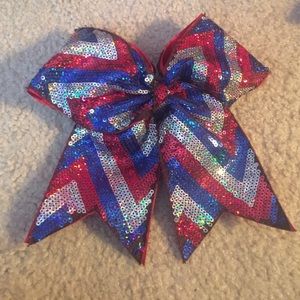 Cheer bow