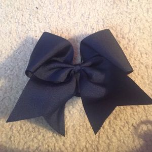 Cheer bow