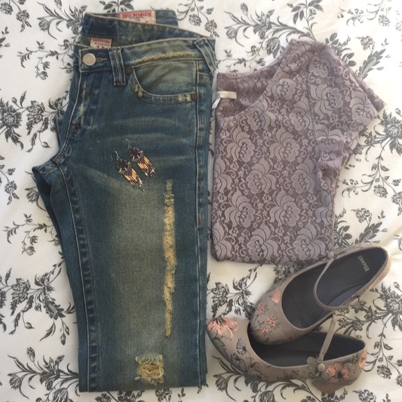 🎉FINAL PRICE❗️ True Religion Distressed Jeans