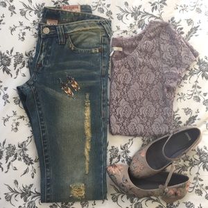 🎉FINAL PRICE❗️ True Religion Distressed Jeans