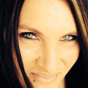 Meet your Posher, Tina