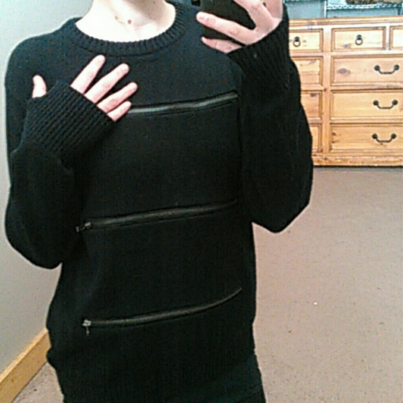 Hot Topic Sweaters - Black Zipper Sweater