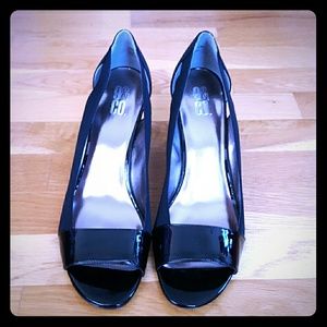 Patent leather cut out wedge