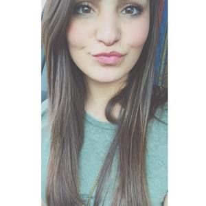 Meet your Posher, Dominique