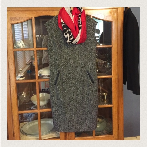 Travelsmith Helene sheath slimming dress 8 - Picture 4 of 4