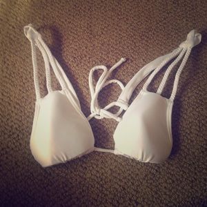 San Lorenzo white three strap braided halter top